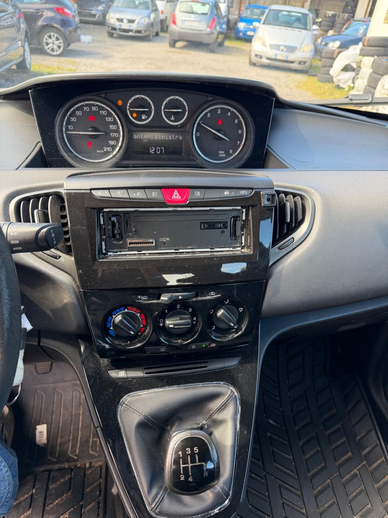 Lancia Ypsilon 1.2 69 CV 5 porte Elle