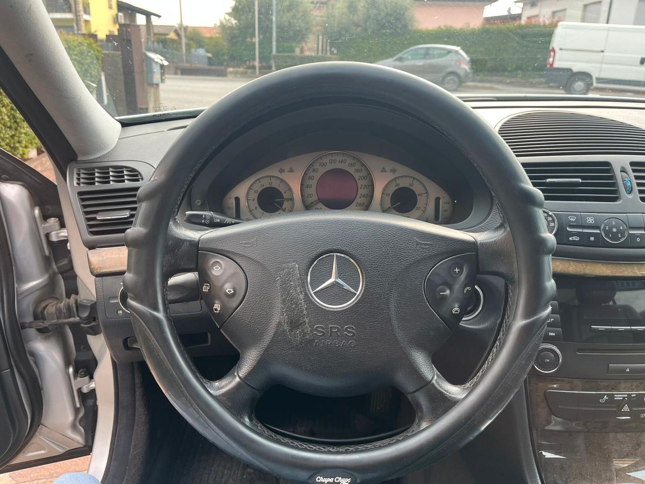 Mercedes-benz E 270 CDI cat Elegance