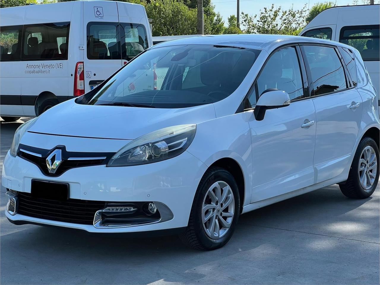 Renault Scenic Scénic XMod 1.5 dCi 2012