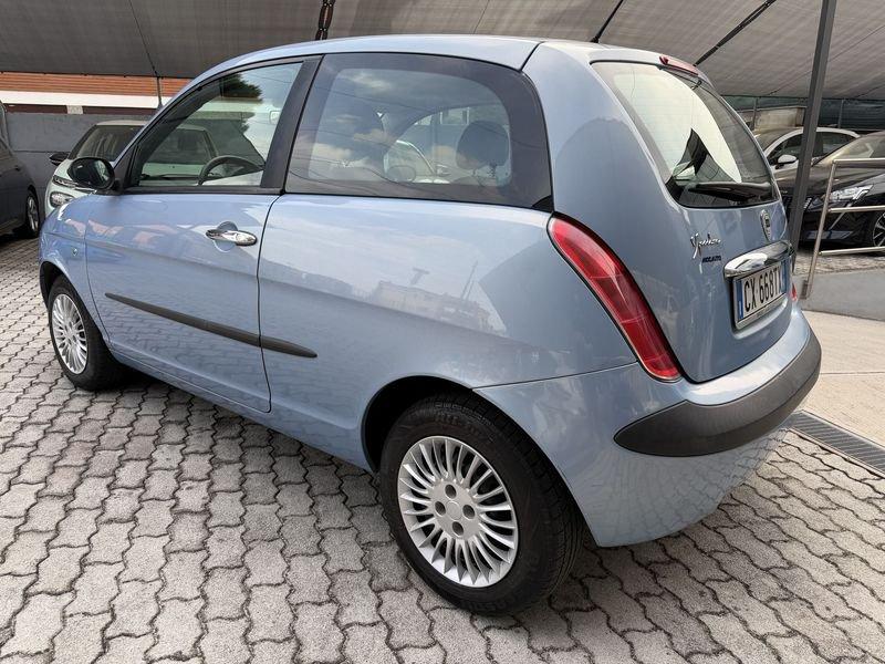 Lancia Ypsilon Ypsilon 1.2 16v Oro IDONEA NEOPATENTATI
