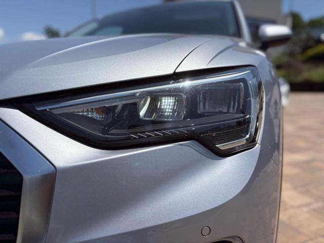AUDI Q3 35 TDI S tronic Business Advanced *NEW MODEL*