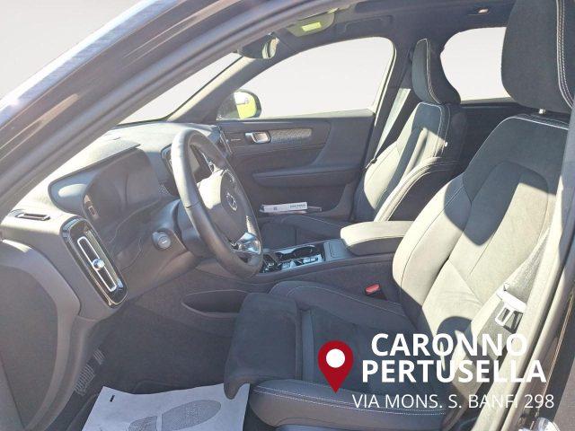 VOLVO XC40 B3 automatico Ultimate Dark
