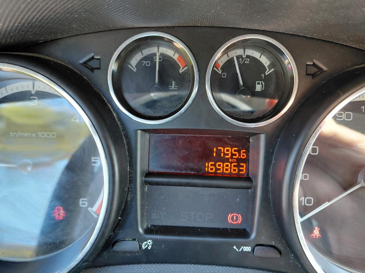 PEUGEOT 308 ANNO 2009 DS 1.6 ADATTA NEOPATENTATI KM 160 MILA