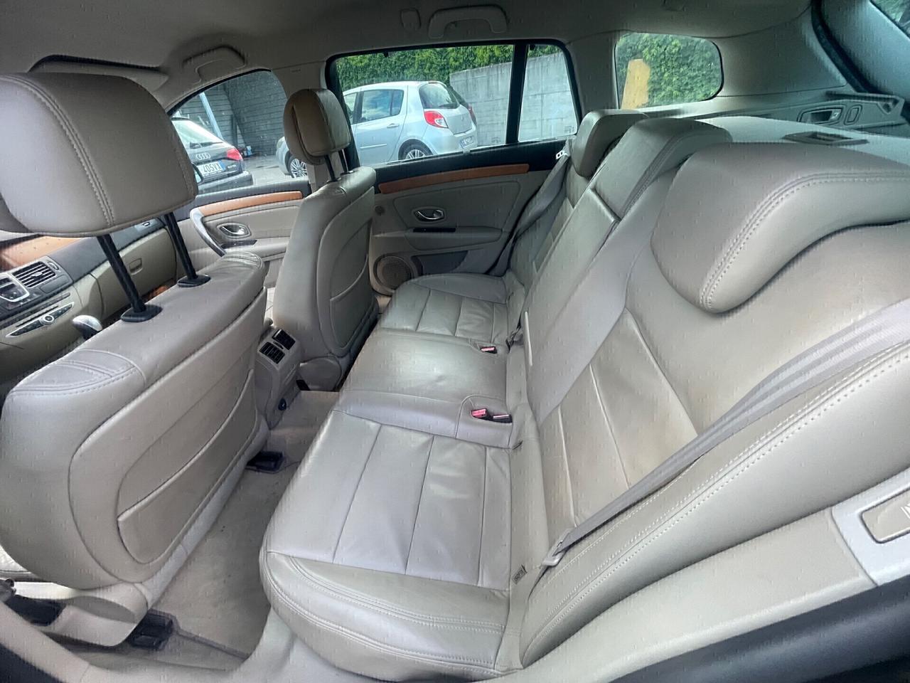 Renault Laguna 2.0 dCi 150CV SporTour Elite Plus Dynamique