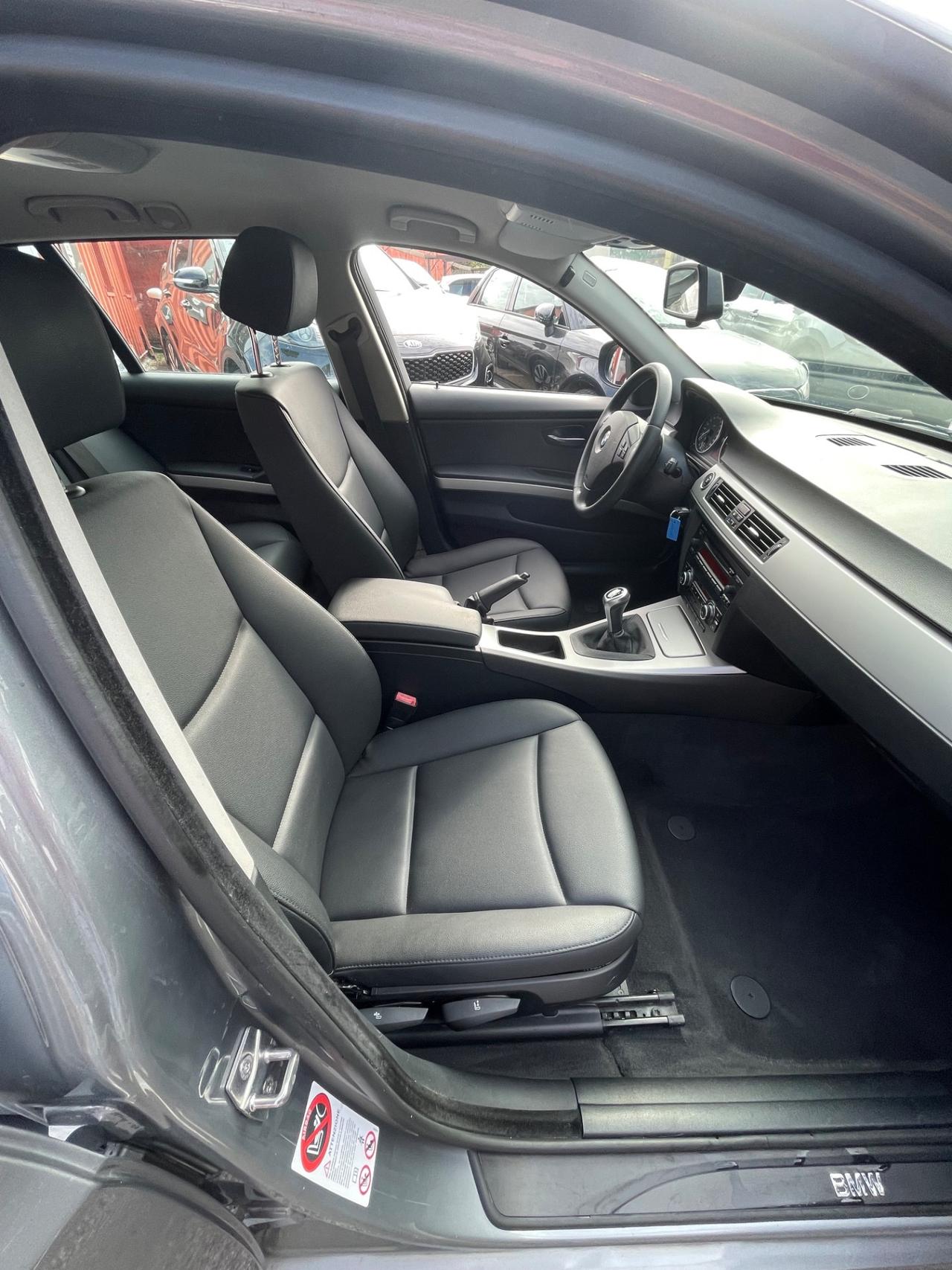 318d 2.0 143CV cat Touring Futura-rate