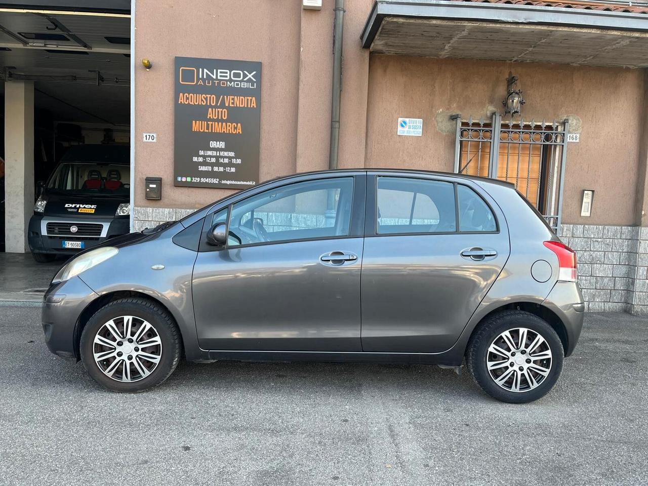 Toyota Yaris Yaris 5p 1.0 - NEOPATENTATI OK - UNICOPROPRIETARIO