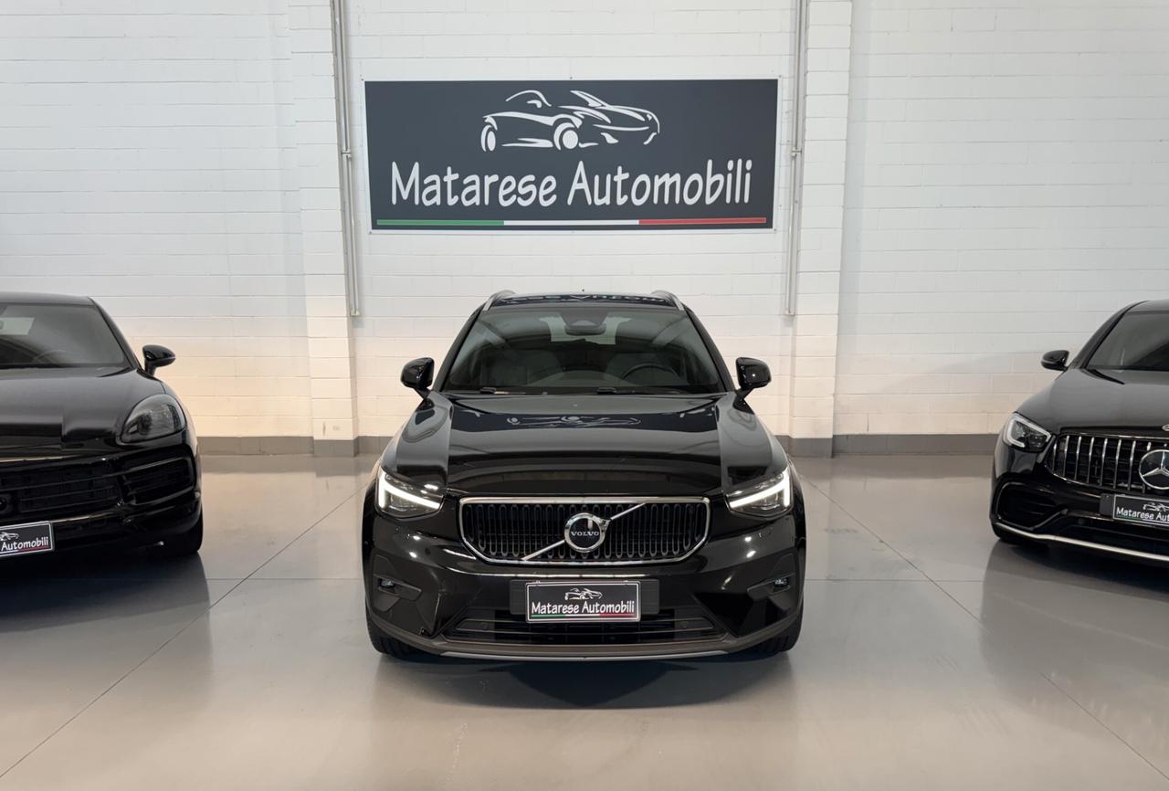 Volvo XC40 B3 MILD HYBRID CORE auto 2.0cc 163cv CarPlay Finanziabile