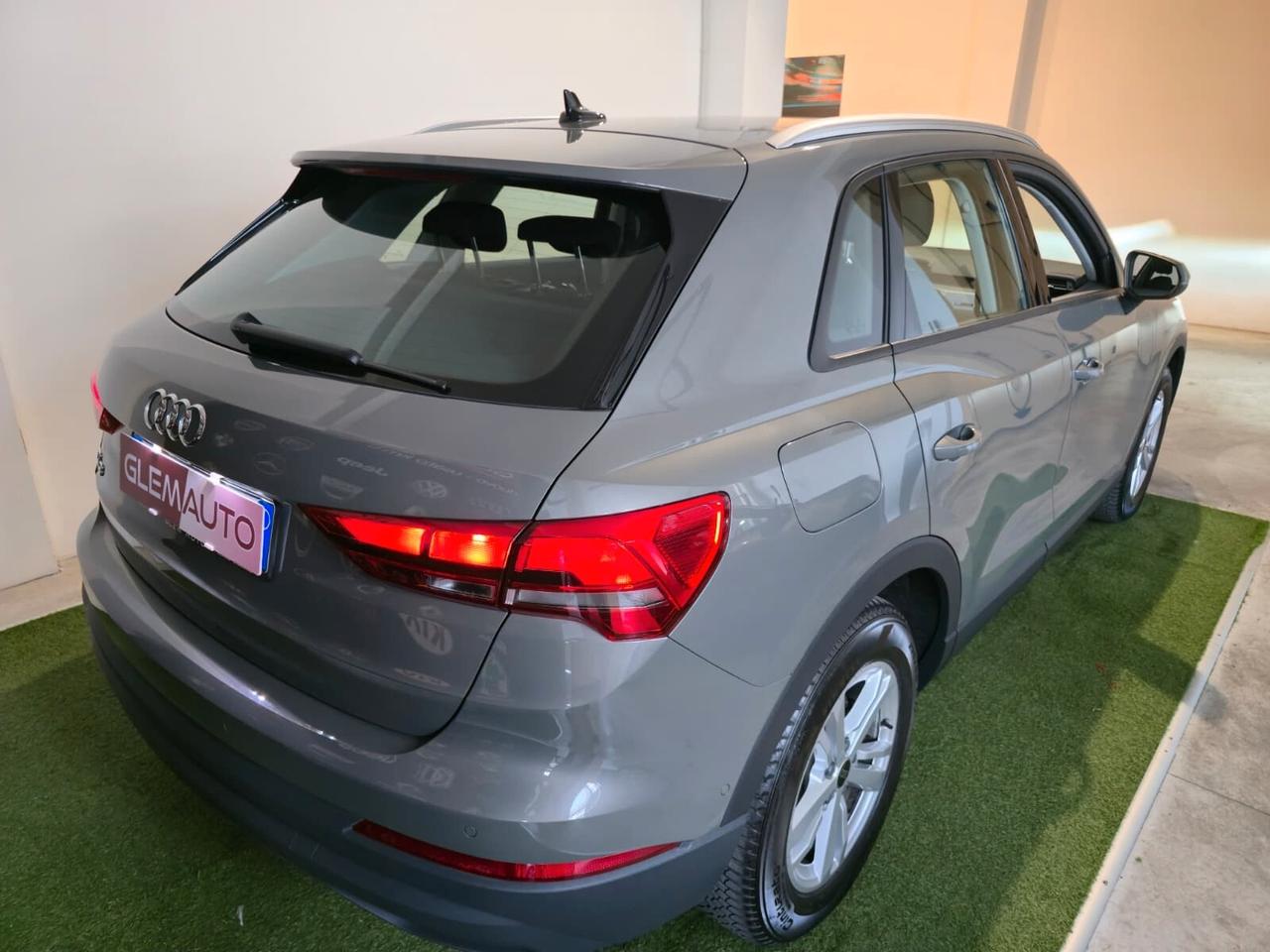 Audi Q3 35 TDI S tronic Business