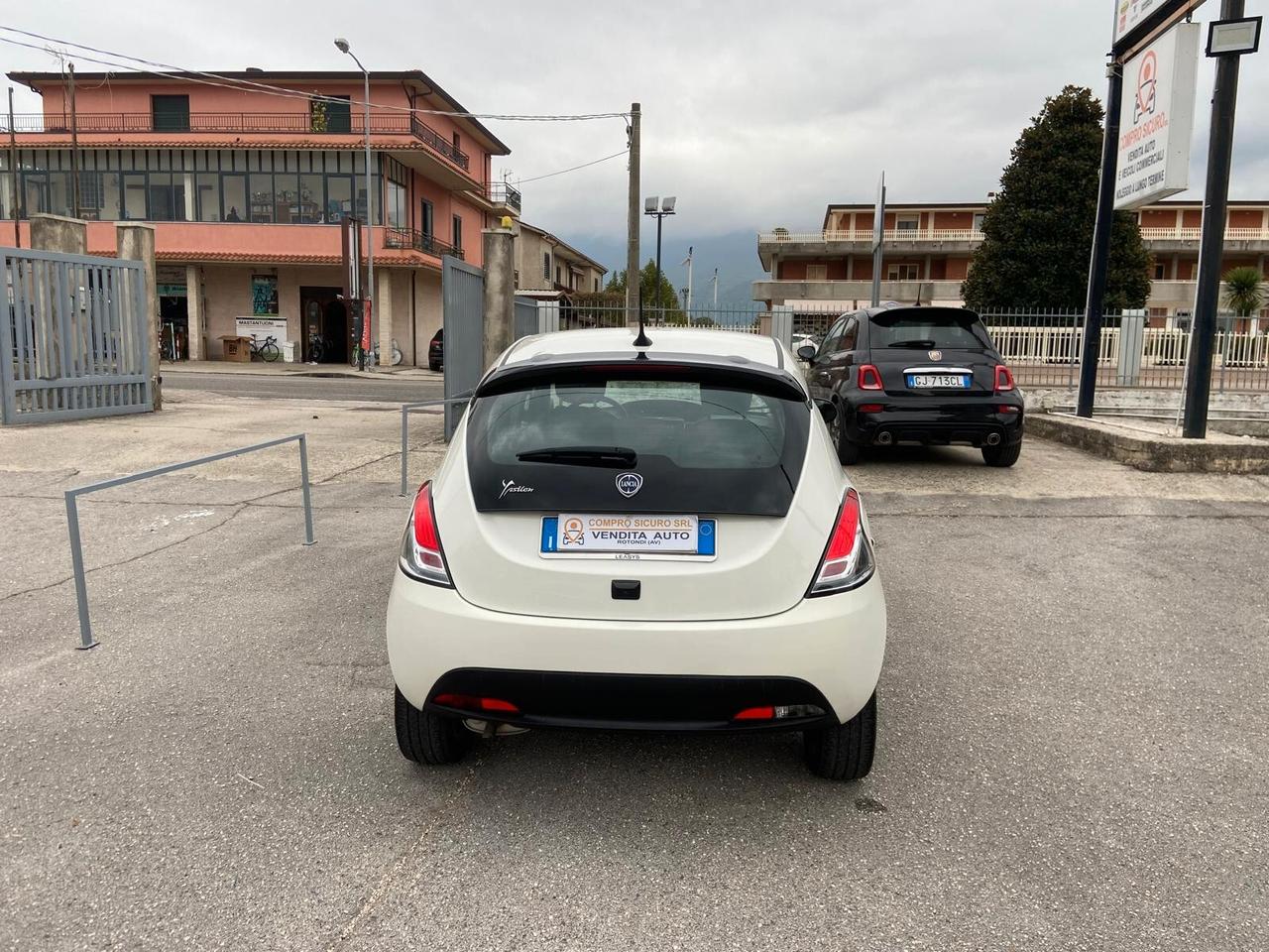 Lancia Ypsilon 1.2 69 CV 5 porte GPL Gold 2023