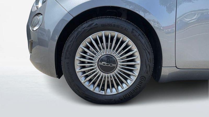 FIAT 500 500e Cabrio 42 kWh Icon 500e 42 kWh Icon