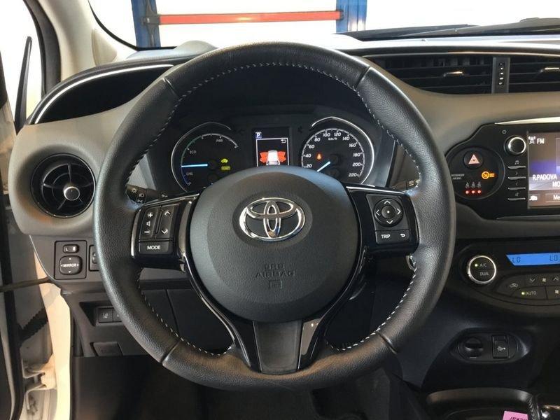 Toyota Yaris Hybrid 1.5 Hybrid Lounge Red/Bronze MY19