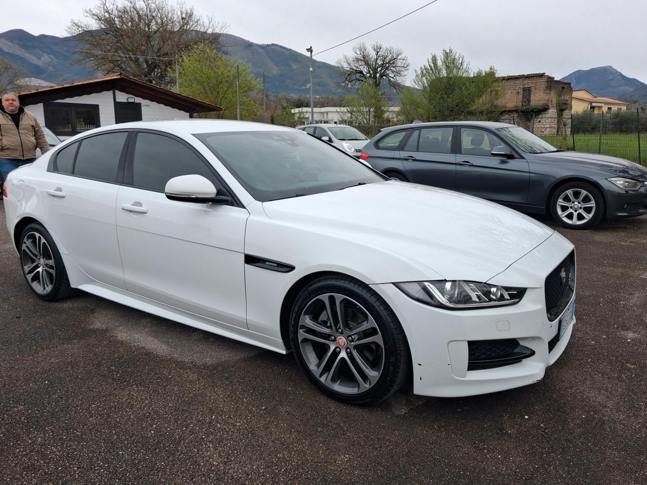 Jaguar XE 2.0 D Turbo 180CV aut. R-Sport
