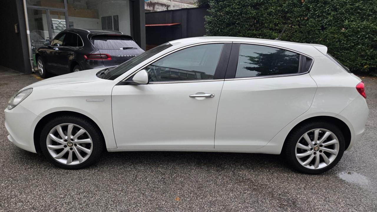 Alfa Romeo Giulietta 1.6 JTDm-2 105 CV Exclusive