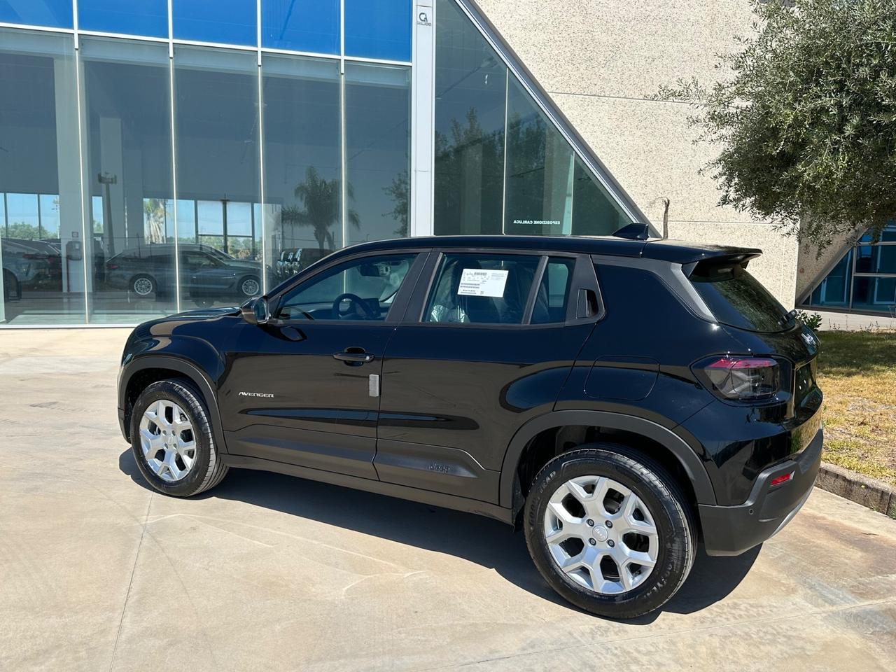 Jeep Avenger 1.2 Altitude possibilità noleggio no scoring
