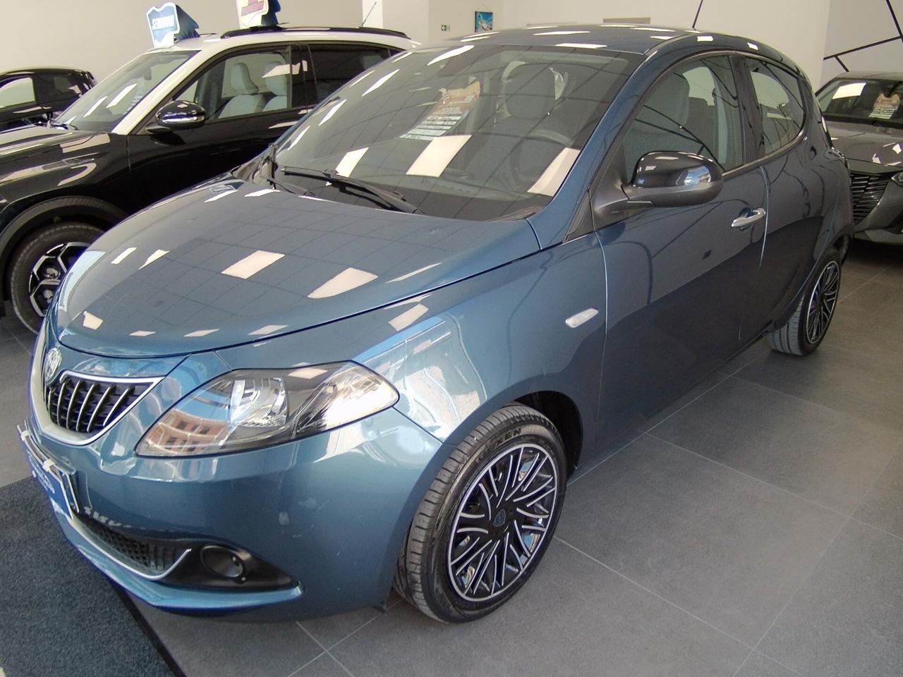 Lancia Ypsilon 1.0 FireFly 5 porte S&S BENZINA 2022 Silver
