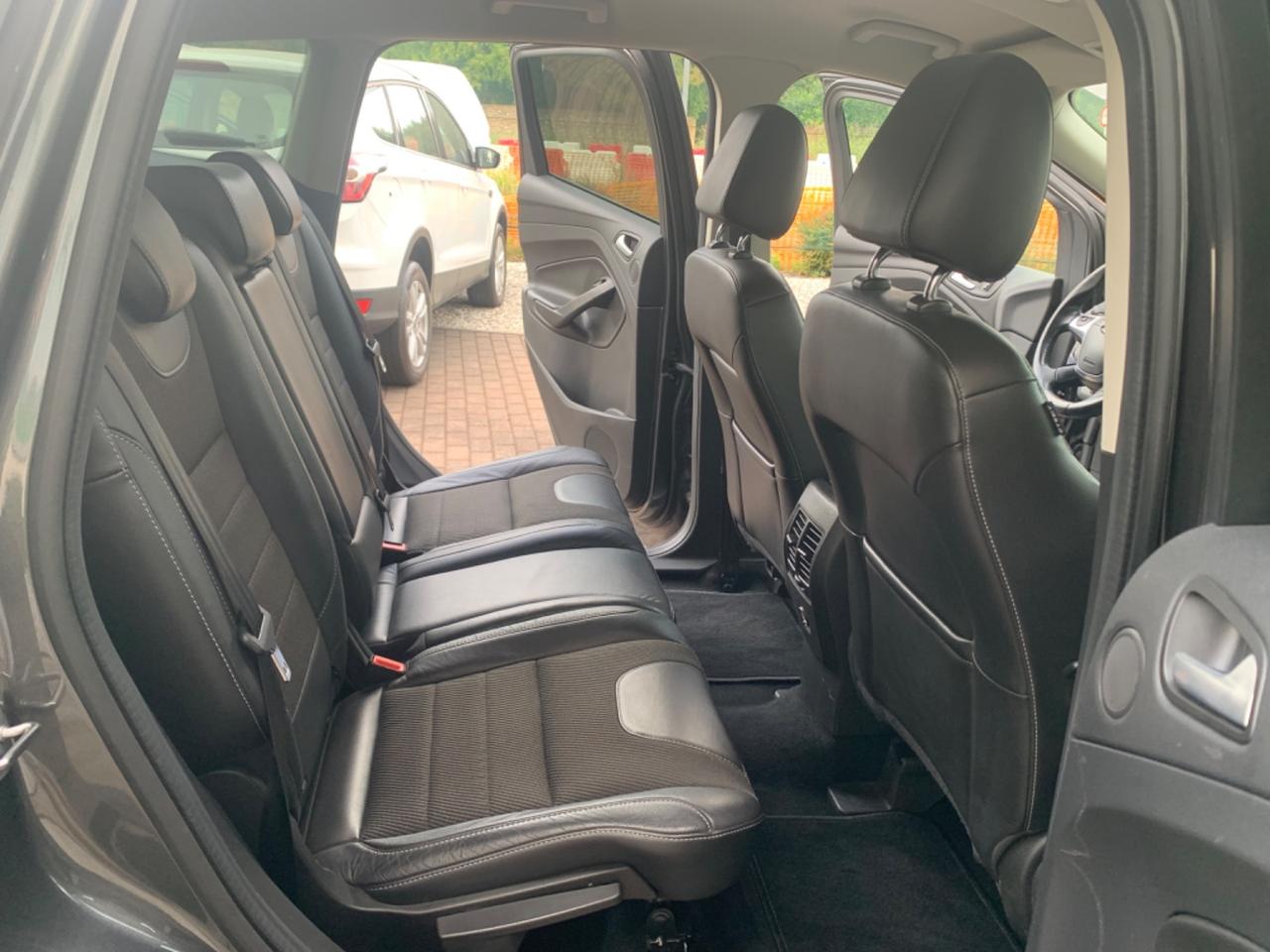 Ford Kuga 2.0 TDCI 150 CV S&S 4WD Powershift Titanium Business