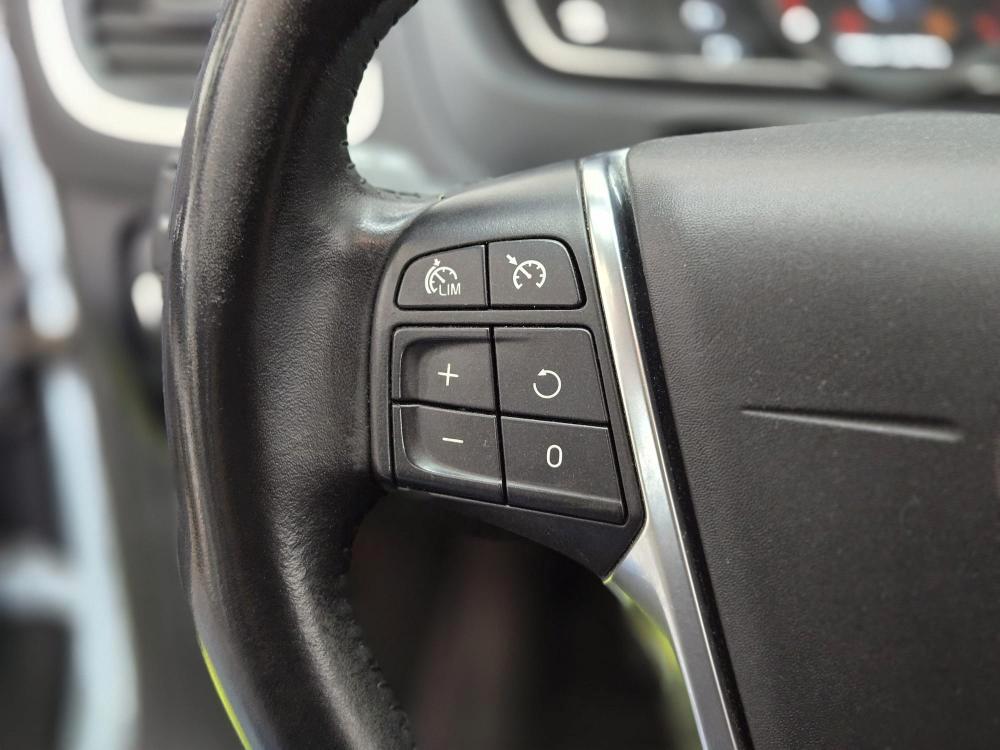Volvo V40 2.0 d2 Momentum my17