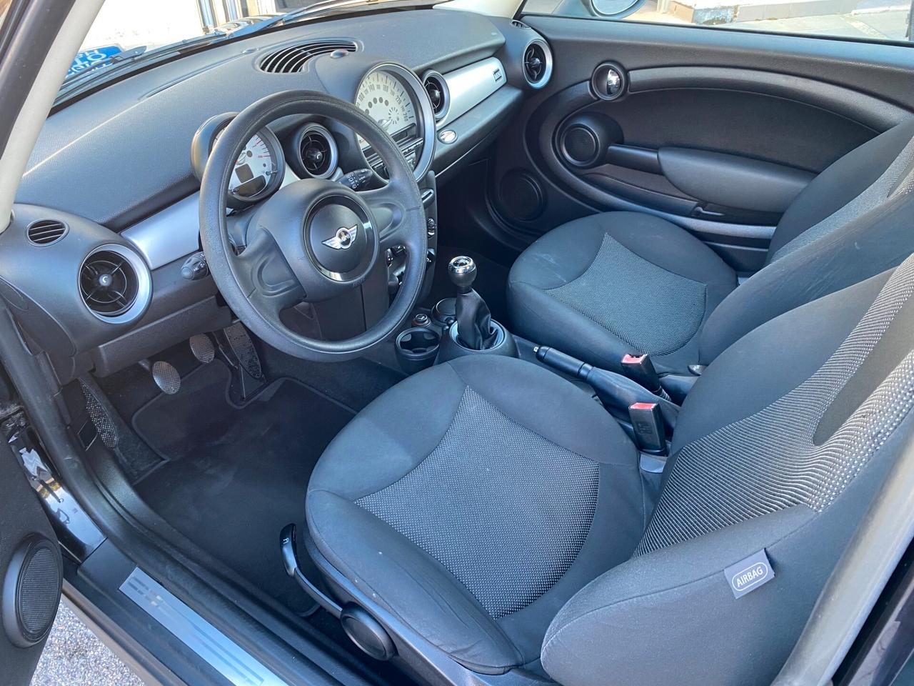 Mini 1.6 16V One (55kW)