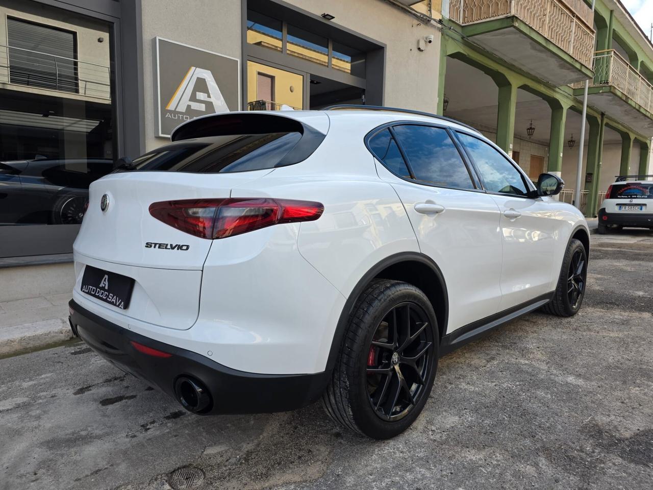 Alfa Romeo Stelvio 2.2 210 CV AT8 Q4 Business T...