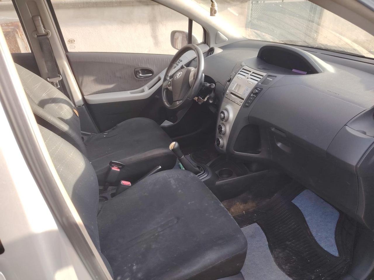 Toyota Yaris 1.4 D-4D DPF 5 porte