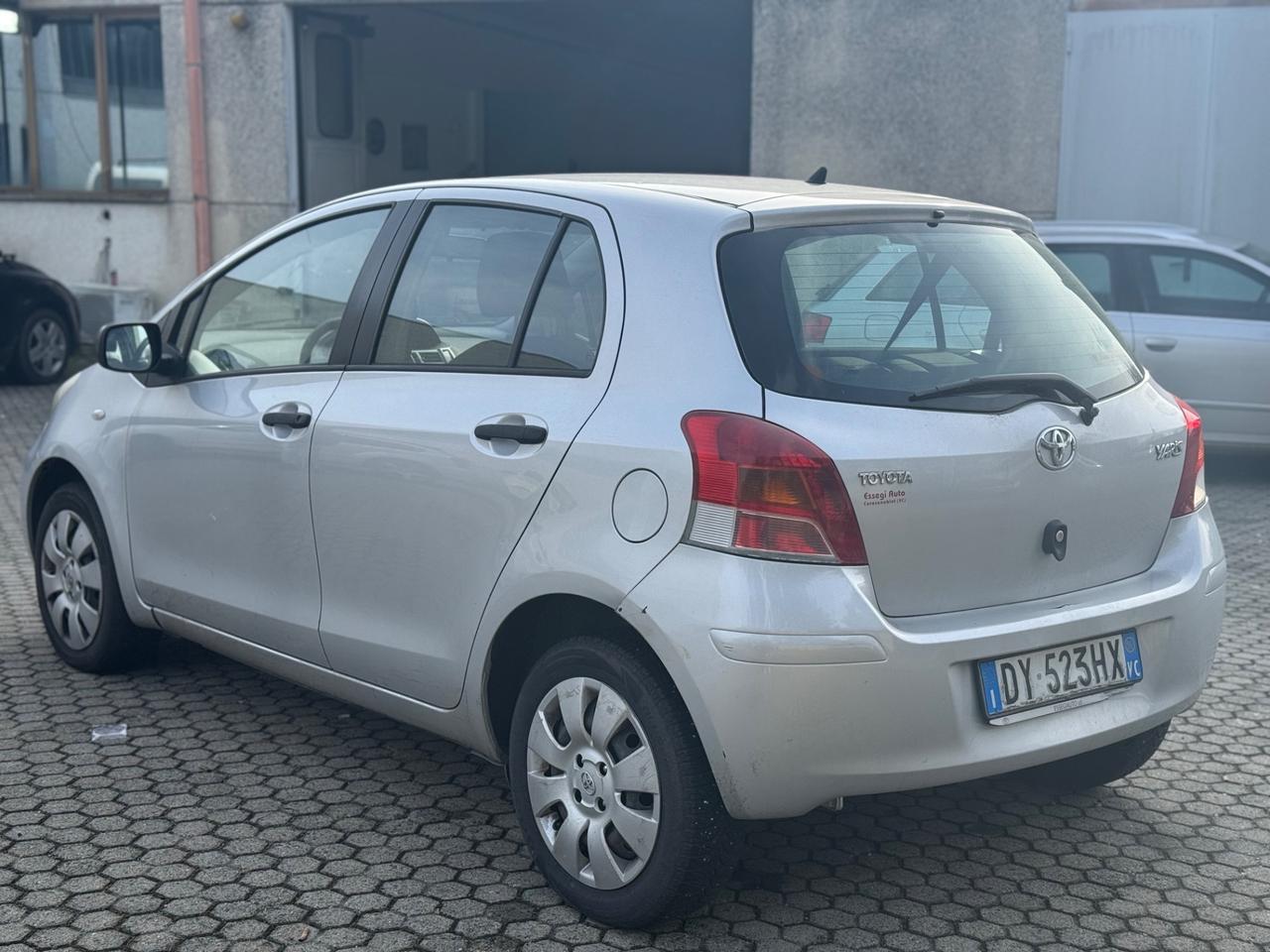 Toyota Yaris 1.0 5 porte