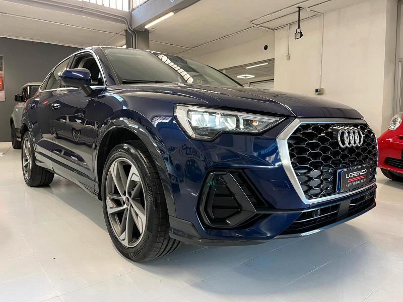 Audi Q3 Sportback 35 2.0 tdi Identity Black s-tronic