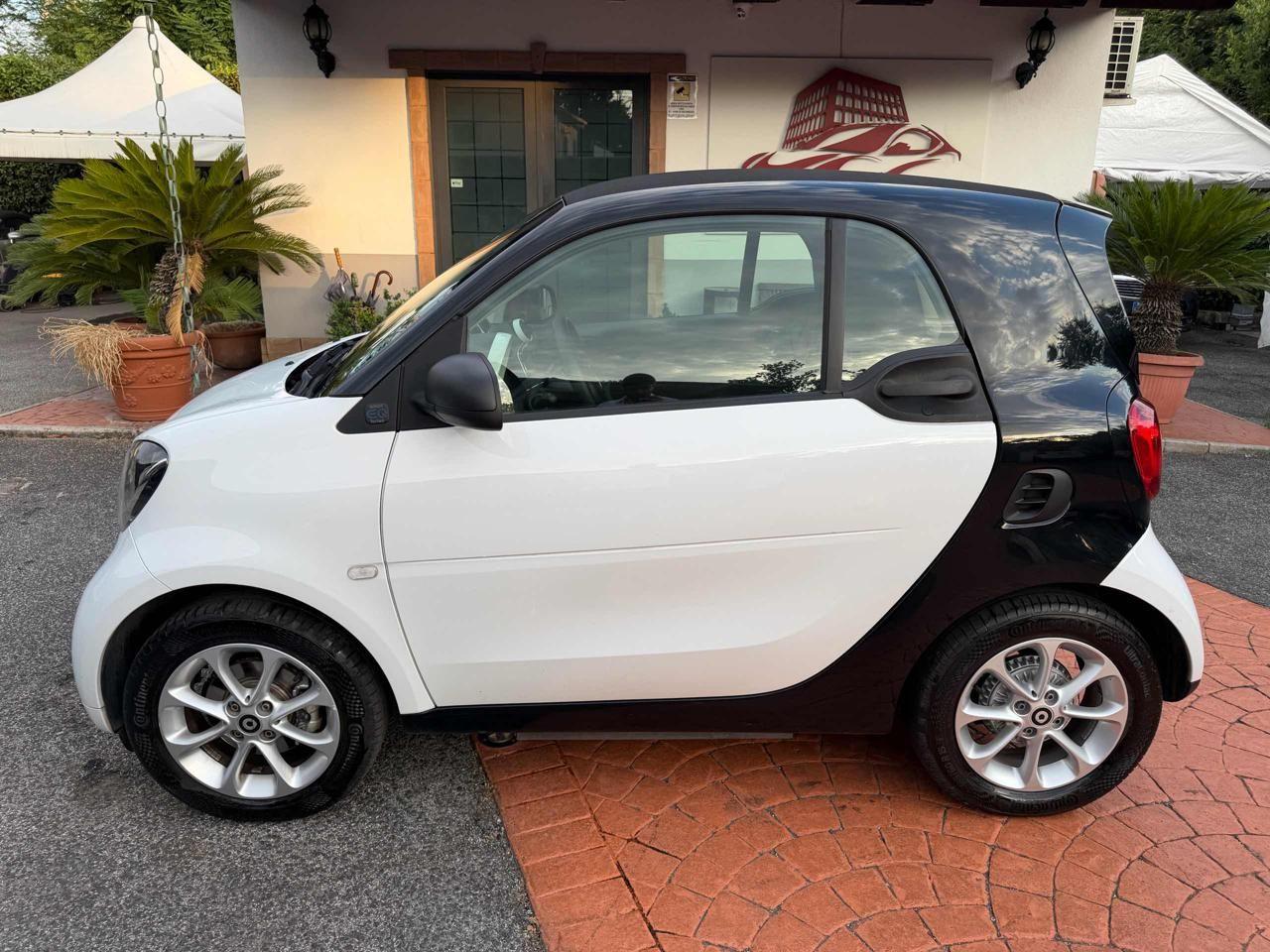smart forTwo EQ PREZZO REALE! TAGLIANDI UFFICIALI! PERFETTA!