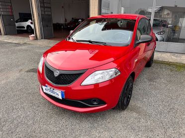 Lancia Ypsilon 1.0 Silver