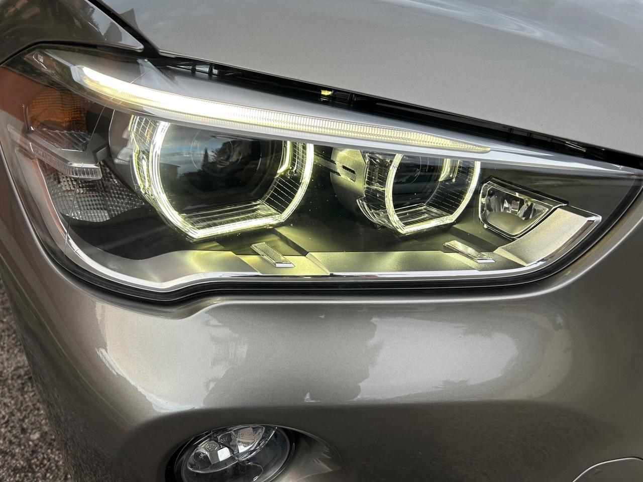 Bmw X1 xDrive20d xLine. Strafull !!!