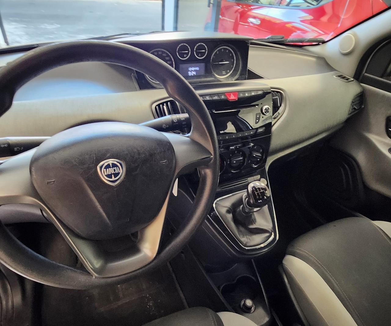 Lancia Ypsilon BENZ/METANO 85CV