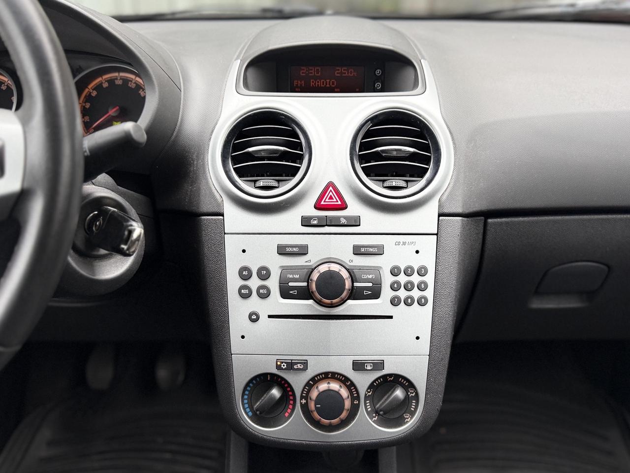 Opel Corsa 1.2 Benzina 85 CV E5 - 2012