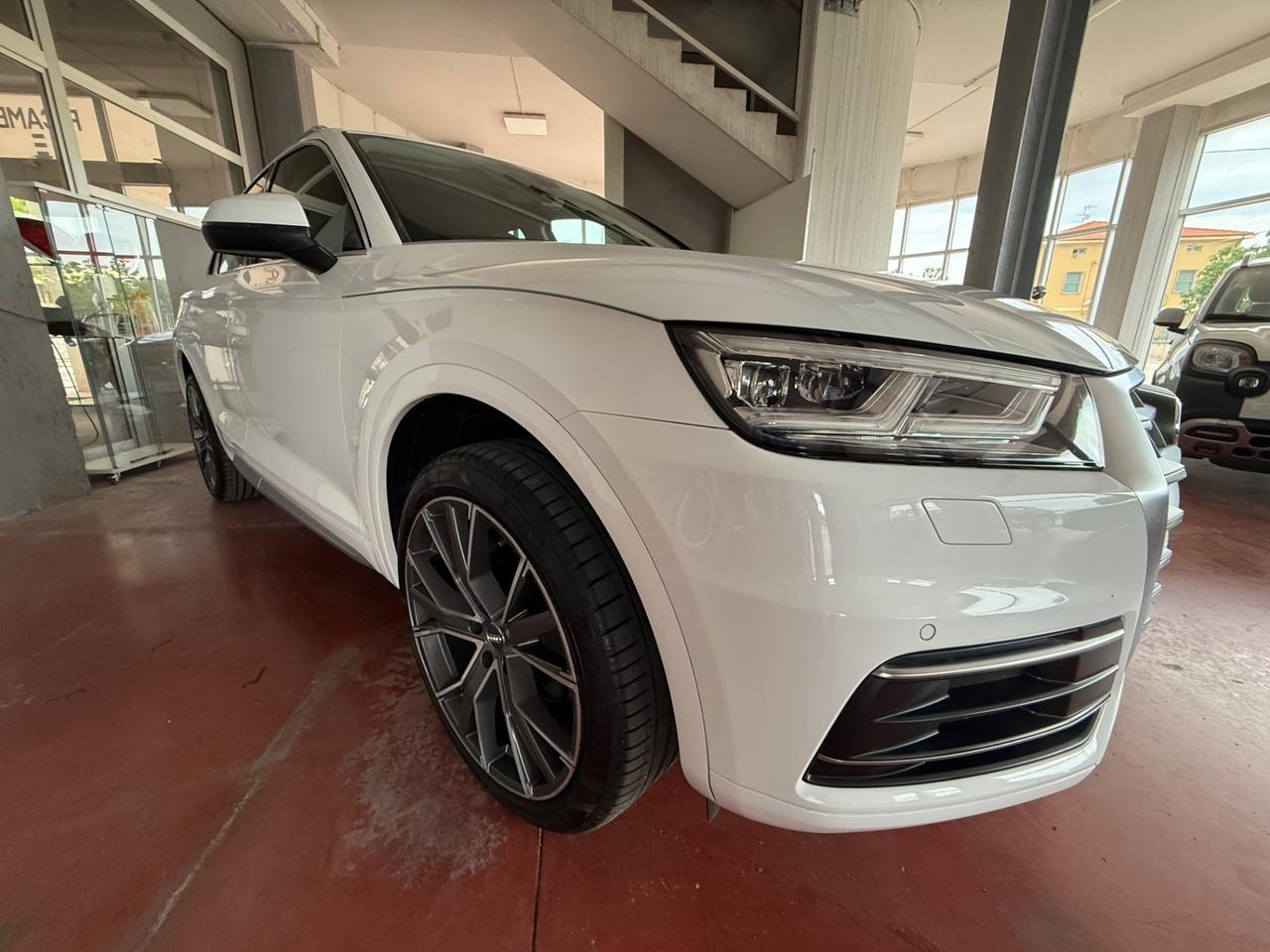Audi Q5 2.0 TDI 190 CV quattro S tronic line plus solo da Qualitycars Pescara