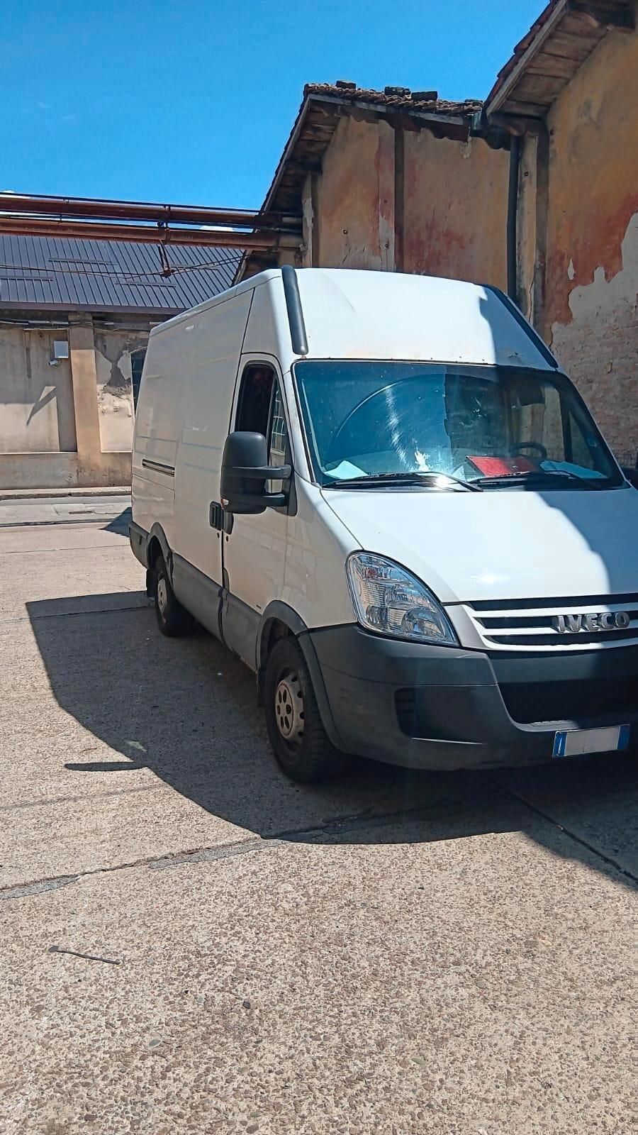 Iveco Daily 35C12V 2.3 Hpi PL-TA-RG Furg.