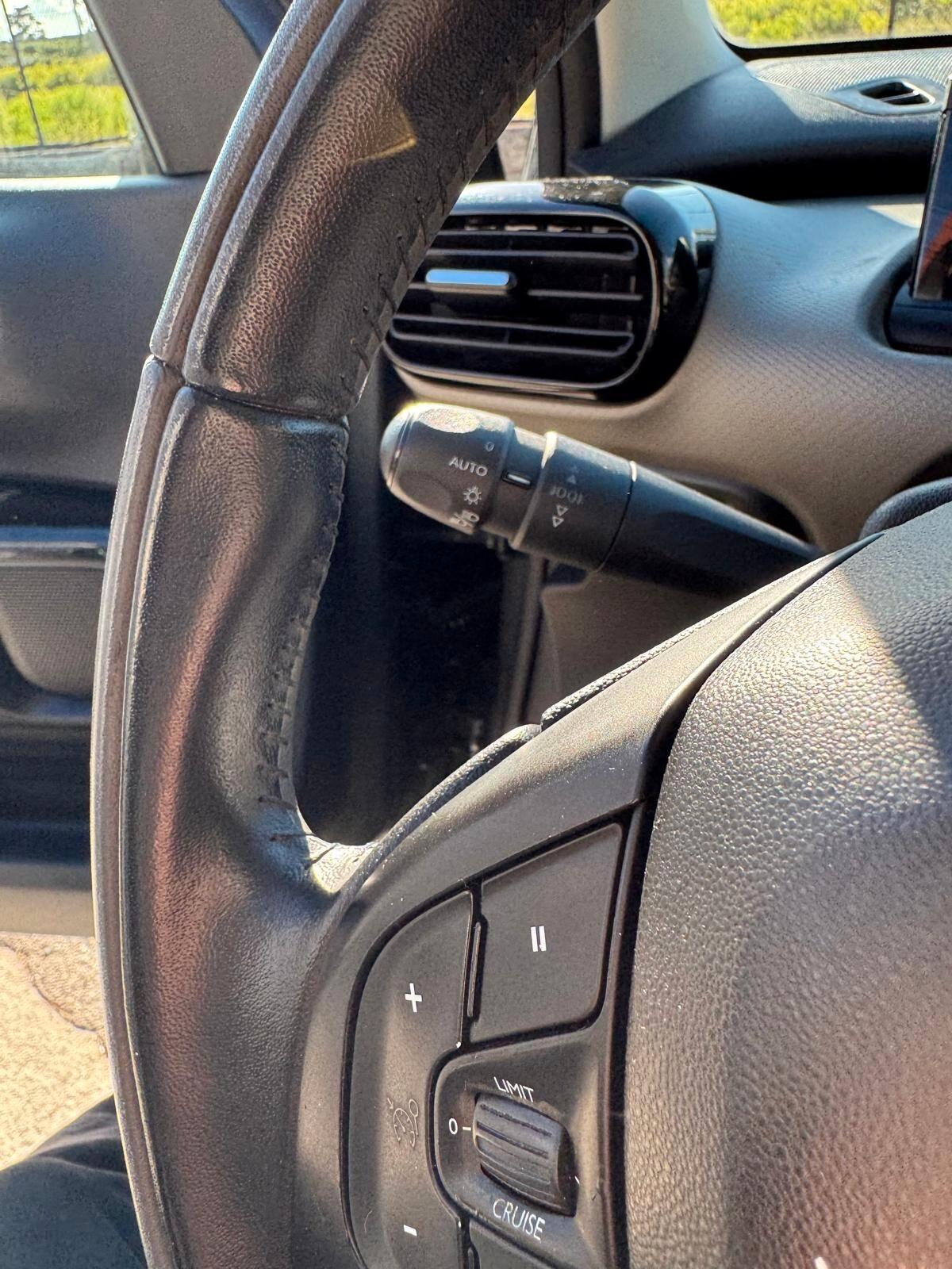 Citroen C4 Cactus BlueHDi 100 Shine
