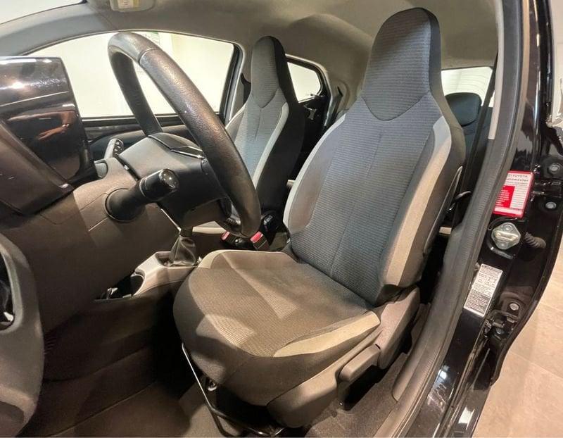 Toyota Aygo Connect 1.0 VVT-i 72 CV 5 porte x-play
