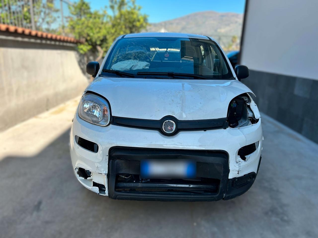 Fiat New Panda 1.0 Hybrid - 2024 Incidentata
