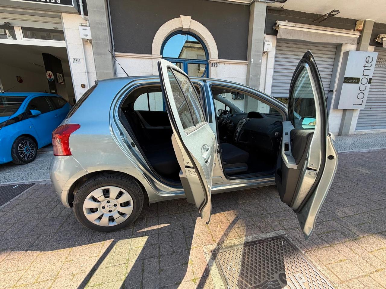 Toyota Yaris 1.0 5 porte Sol