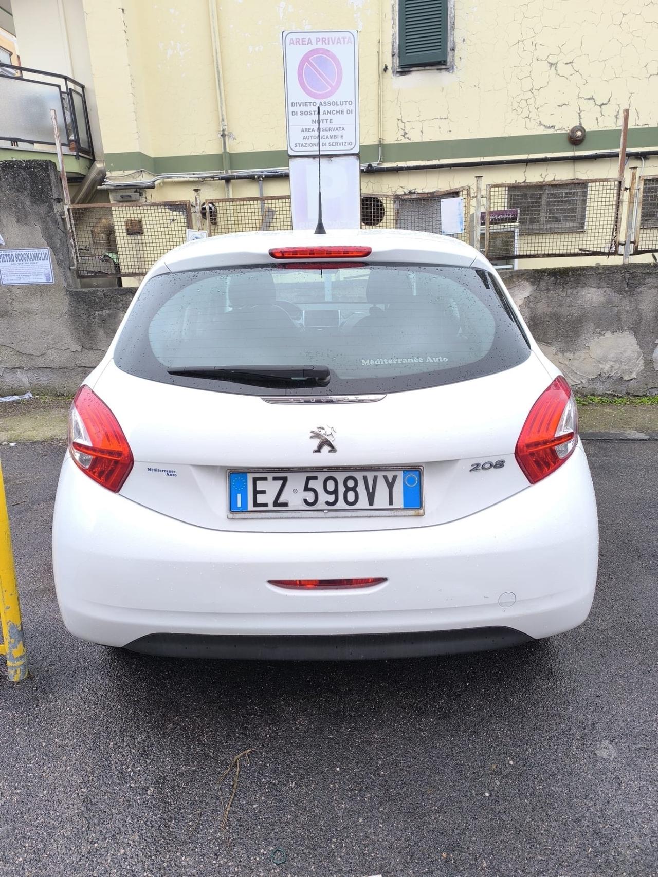 Peugeot 208 1.4 HDi 68 CV 5 porte Allure
