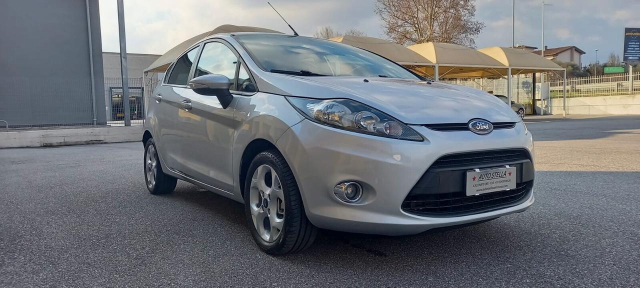 Ford Fiesta Modello Titanium cc. 1.250 Benzina 5 Porte 5 Posti SOLO 58.240 KM. Utilizzabile anche dai Neopatentati.