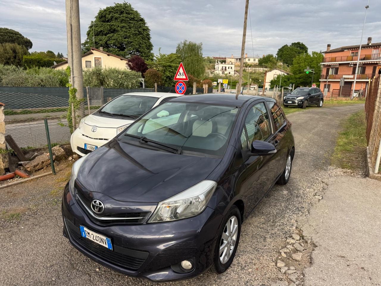 Toyota Yaris 1.0 3 porte Active NEOPATENTATI