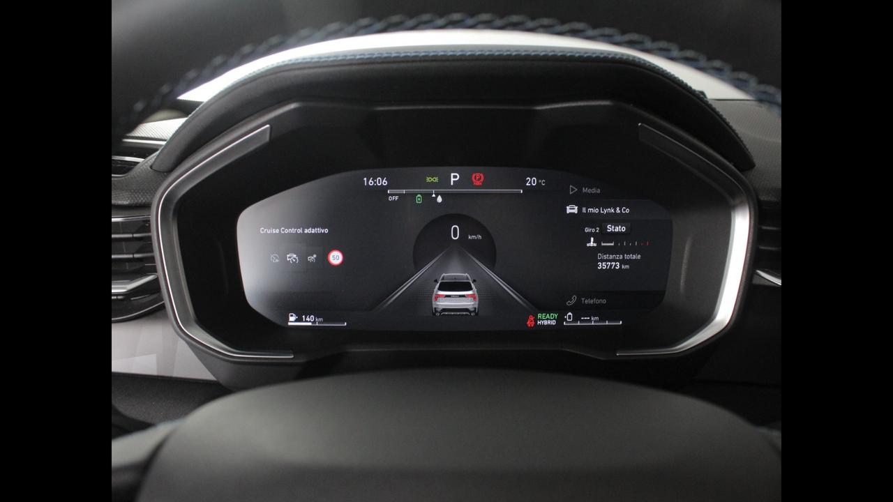 Lynk & Co 01 - 01 1.5 td phev auto