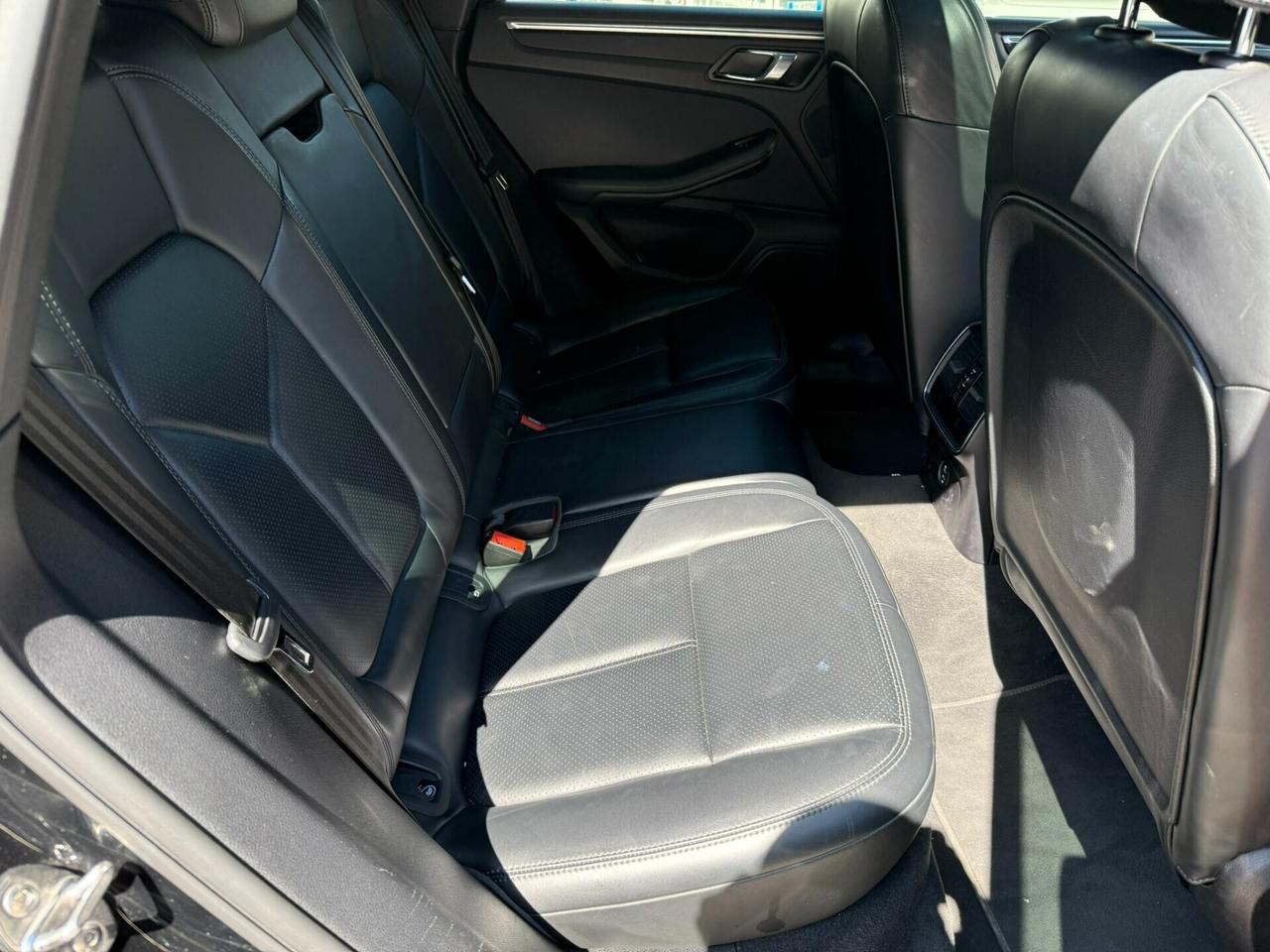 Porsche Macan 2.0 Benzina 245 cv Tetto