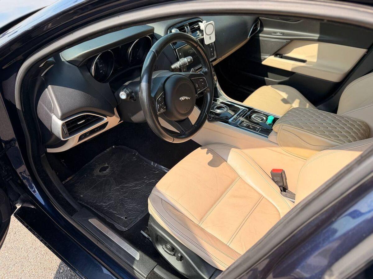 Jaguar XE Berlina XE 2.0d Prestige Business edition awd 180cv auto