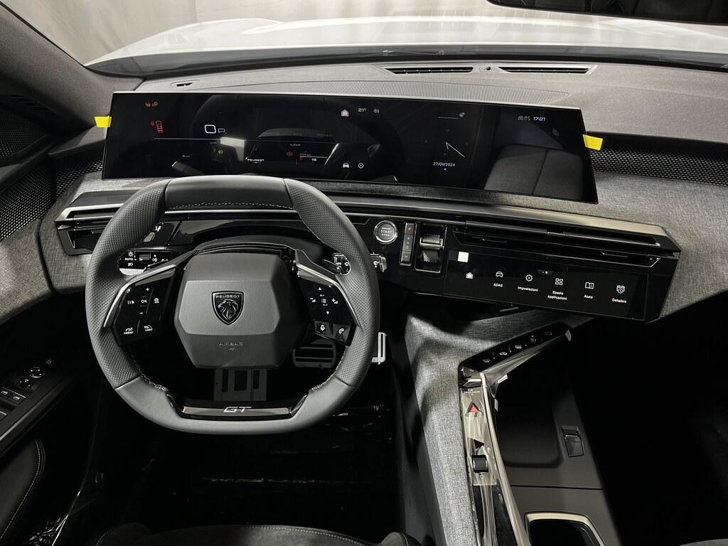 Peugeot 5008 1.2 hybrid GT 136cv e-dcs6