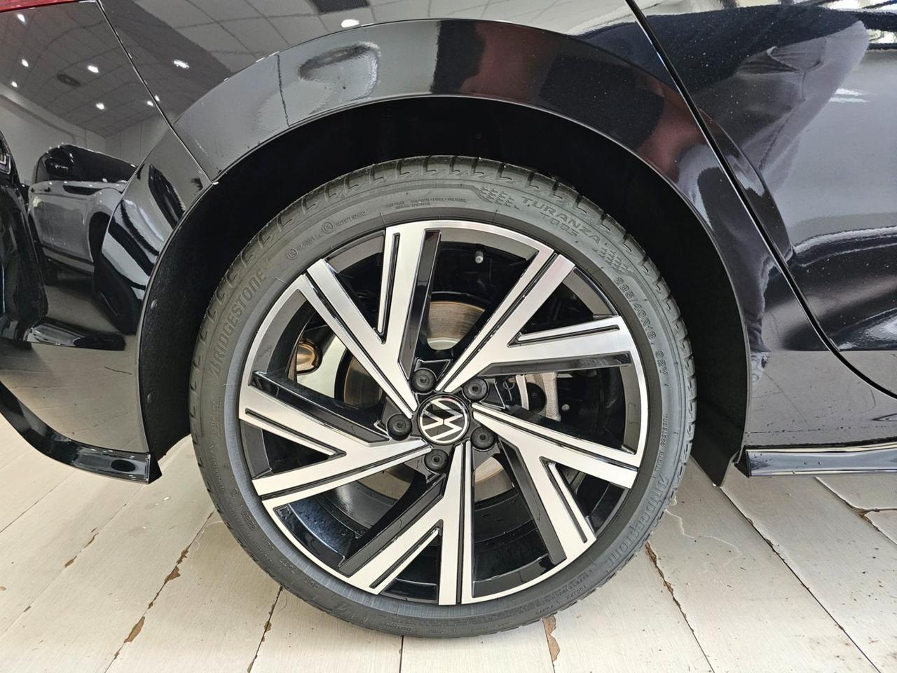 Volkswagen Golf R-Line Tetto Navi Camera C.18" RLine R Line Led