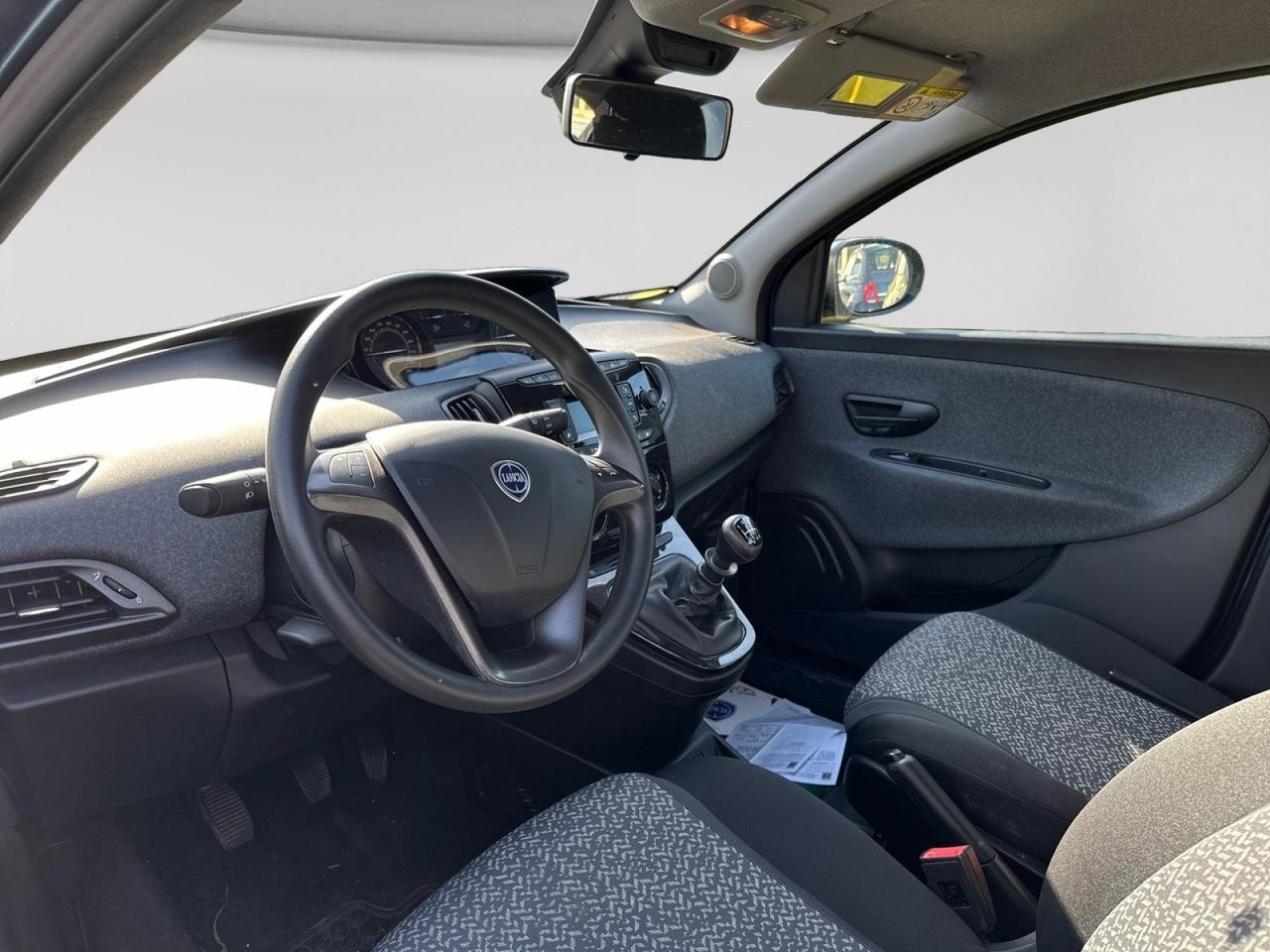 LANCIA Ypsilon III 2021 - Ypsilon 1.0 firefly hybrid Silver s&s 70cv