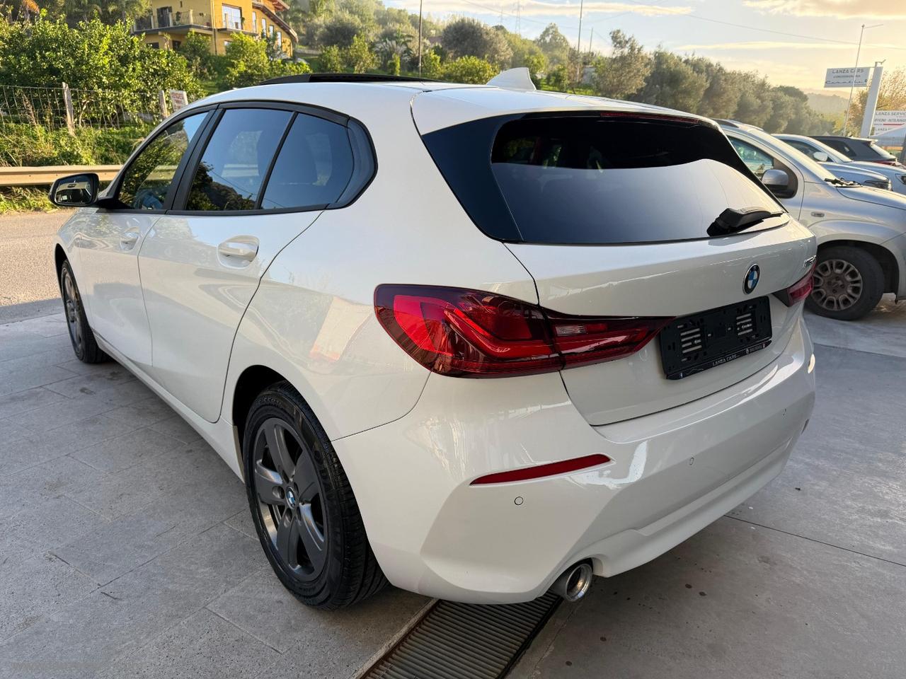 BMW 116d 5p. Advantage