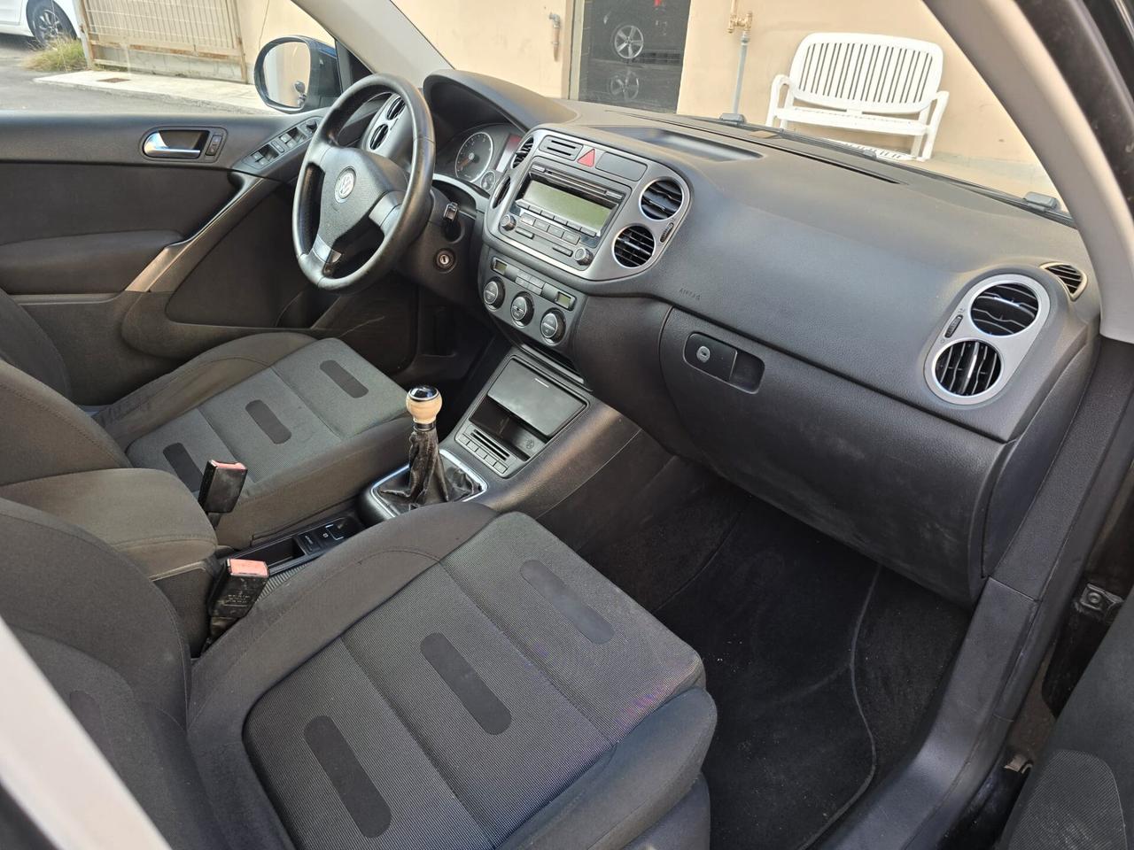 Volkswagen Tiguan 2.0 16V TDI DPF tiptronic Sport & Style (18°)