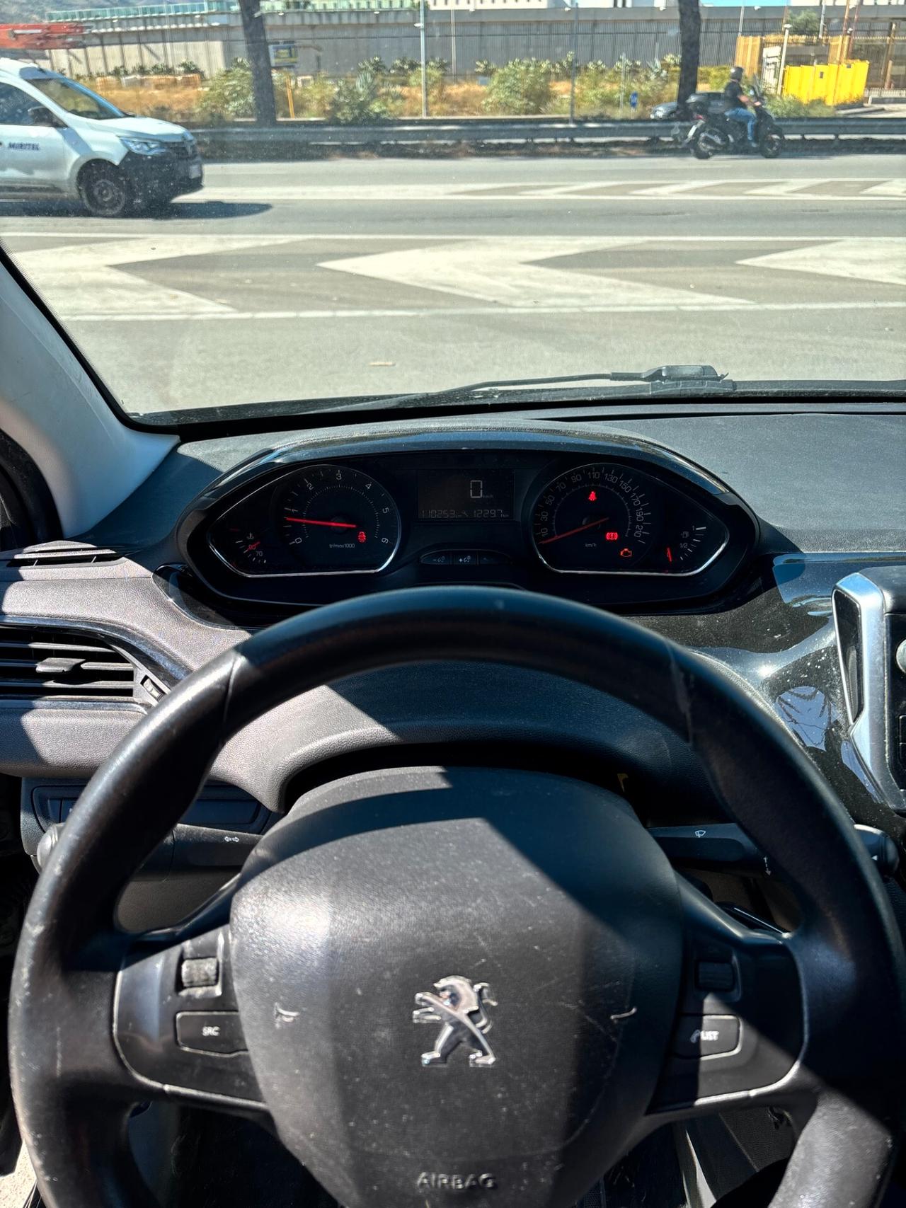 Peugeot 208 NO