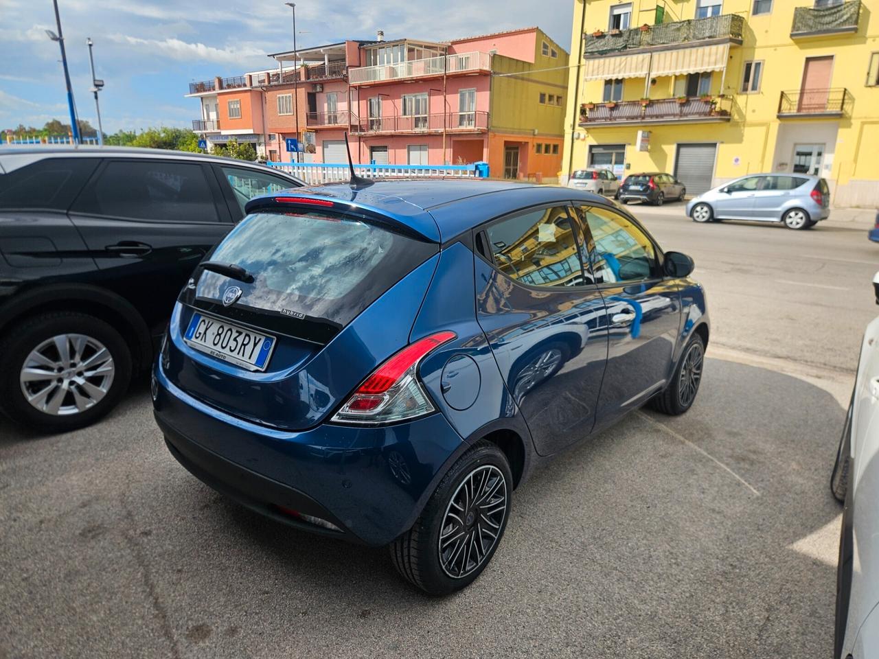 Lancia Ypsilon 1.0 FireFly 5 porte S&S Hybrid Ecochic Gold